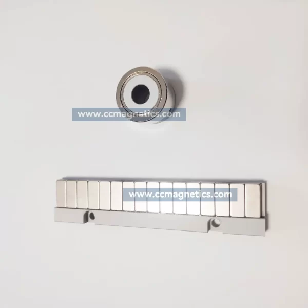 Magnetic transmission track
